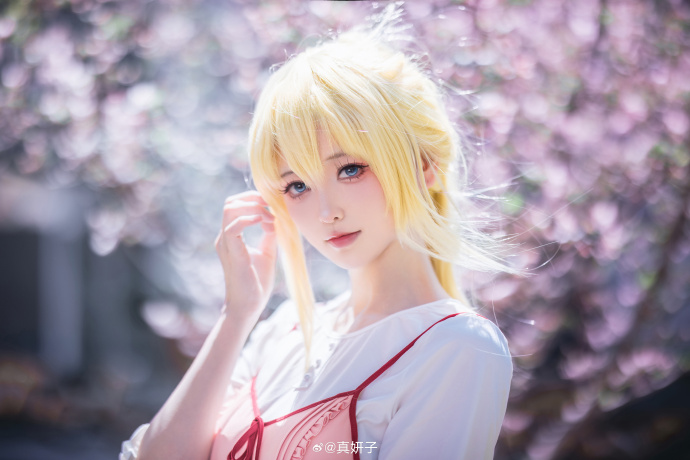 好想回到和你初遇的那个四月📷摄/后：@平方方_ 四月是你的谎言超话### ​ 预览 3