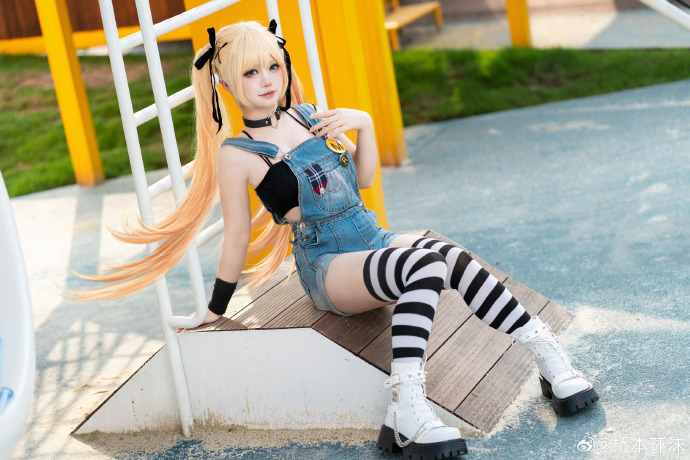 cosplay写真超话## 抽一个宝宝送套图和一套明信片想来打一架么，杂鱼出镜 预览 3
