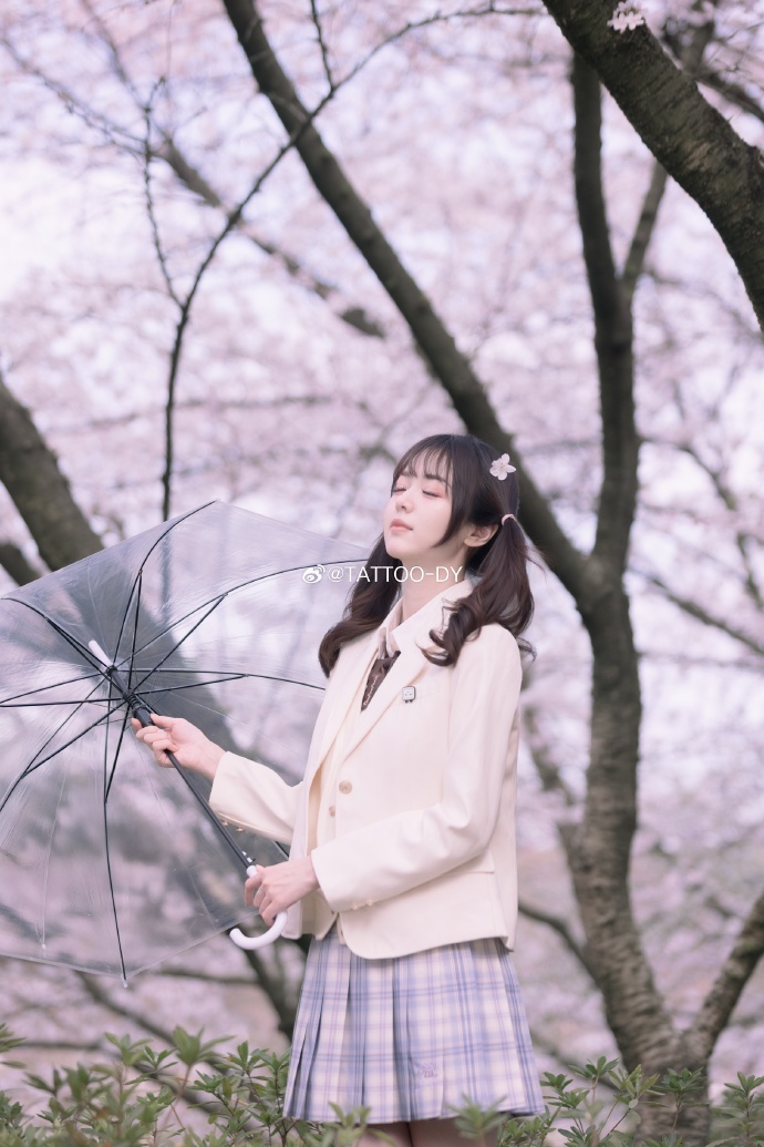 制服与樱花的约定📷：@若寒Rock 上月底拍摄于杭州儿童公园## ​ 预览 5