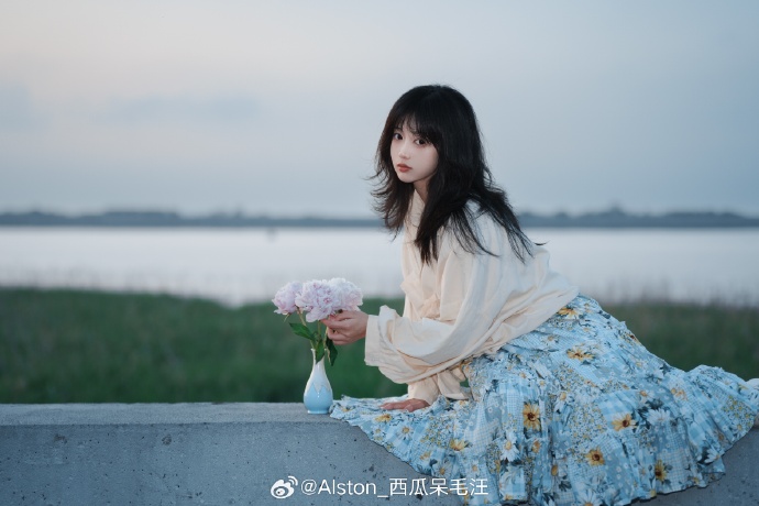 去海边出镜：小圆摄影后期：我@a7CLUB a7r5+@Viltrox唯卓仕 3 预览 6
