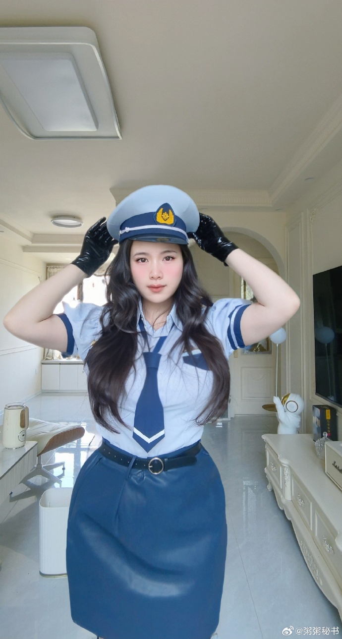 晚上不正经的小狗 ​ 预览 4