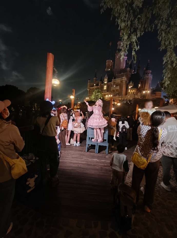 一组迪士尼拍摄花絮和正片的对比~图2，4，6，8，10，12，14，16，18为 预览 6