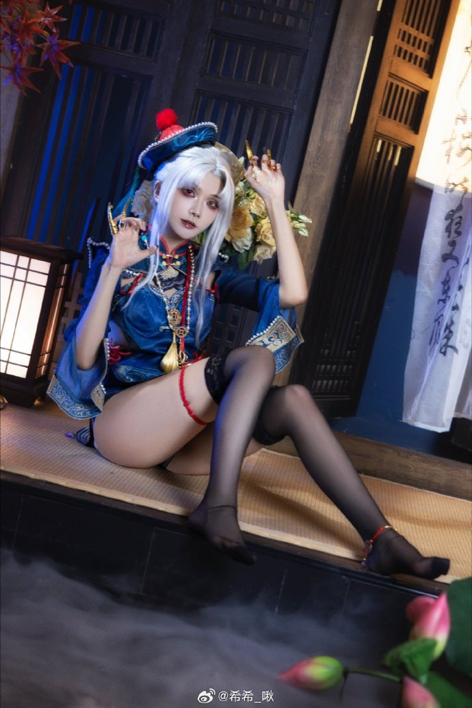 摄影：@styrocket 后期：@粉圆fy 妆面：阿朽玉玲珑这套也终于是拍上了 预览 1
