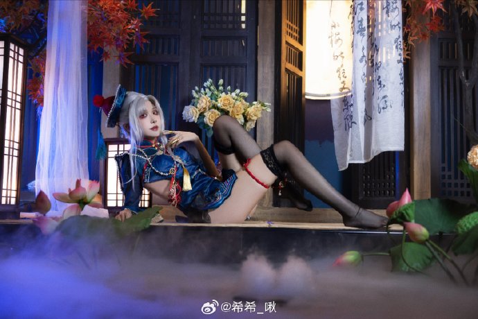 摄影：@styrocket 后期：@粉圆fy 妆面：阿朽玉玲珑这套也终于是拍上了 预览 5