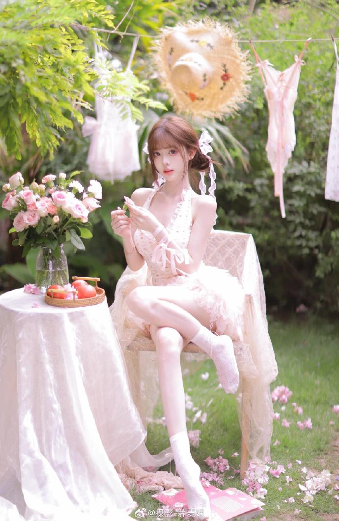 全球精英摄影超话 🎀法式写真|公主的后花园⊹꙳🫧₊✧🐰拍了一组很梦幻的花园写真 预览 3