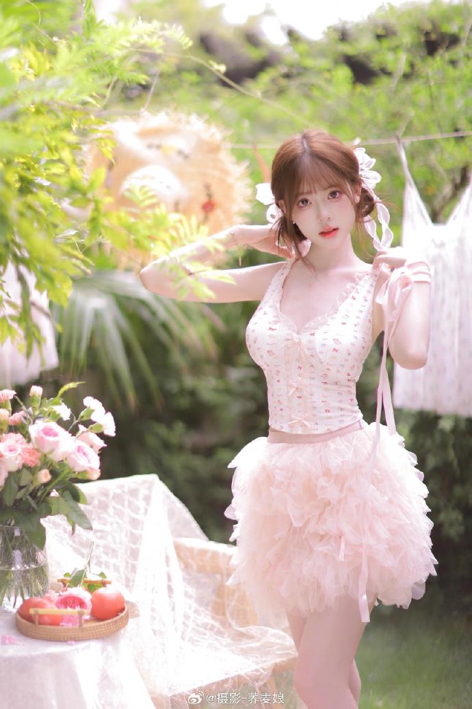 全球精英摄影超话 🎀法式写真|公主的后花园⊹꙳🫧₊✧🐰拍了一组很梦幻的花园写真 预览 4
