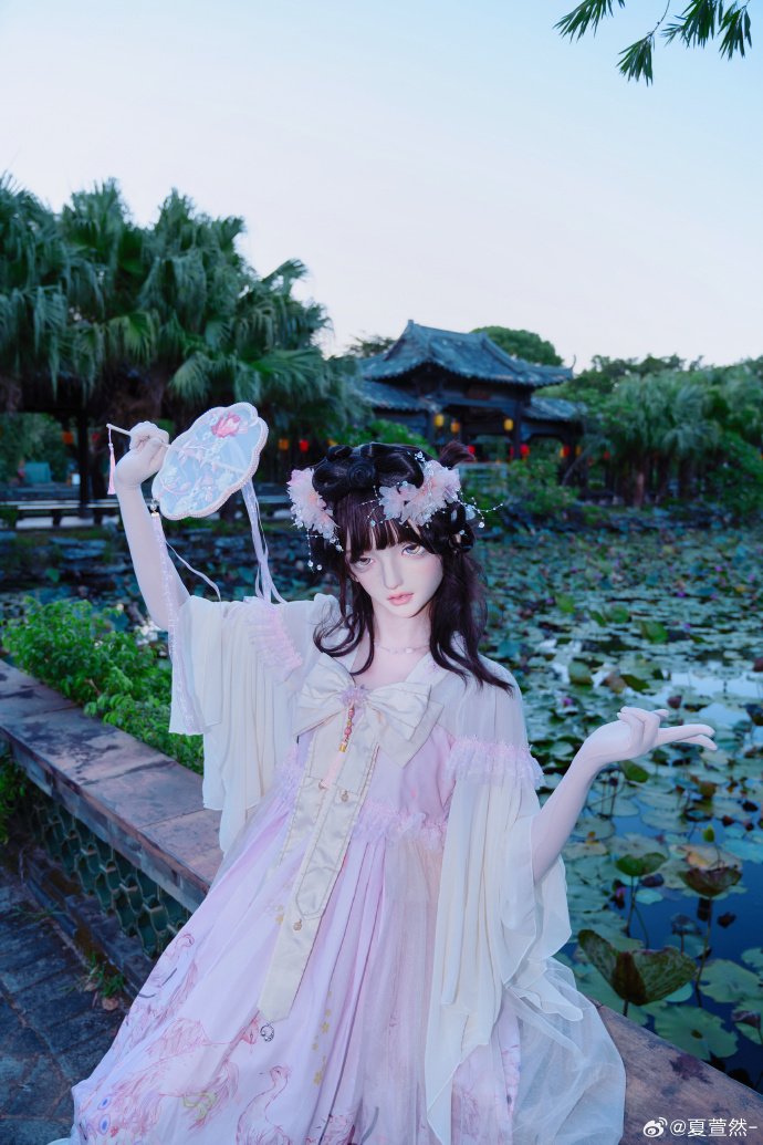 “小扇引微凉，悠悠夏日长🌿”-📷杰🎭@BEADOLL偶形记 👗吸吸猫 花梦鸾我的 预览 2