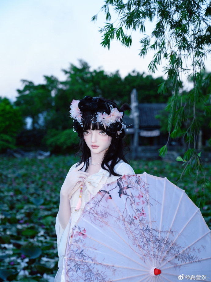 “小扇引微凉，悠悠夏日长🌿”-📷杰🎭@BEADOLL偶形记 👗吸吸猫 花梦鸾我的 预览 3