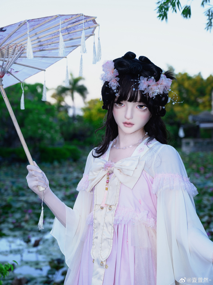 “小扇引微凉，悠悠夏日长🌿”-📷杰🎭@BEADOLL偶形记 👗吸吸猫 花梦鸾我的 预览 4