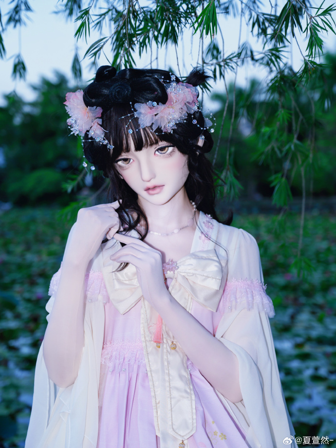 “小扇引微凉，悠悠夏日长🌿”-📷杰🎭@BEADOLL偶形记 👗吸吸猫 花梦鸾我的 预览 5