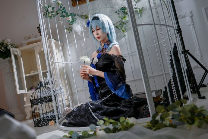 “这个仇，我先记下了！”cos：原神-尤菈### ​ 预览 2