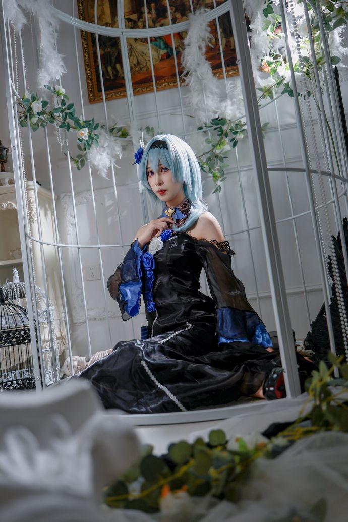 “这个仇，我先记下了！”cos：原神-尤菈### ​ 预览 4