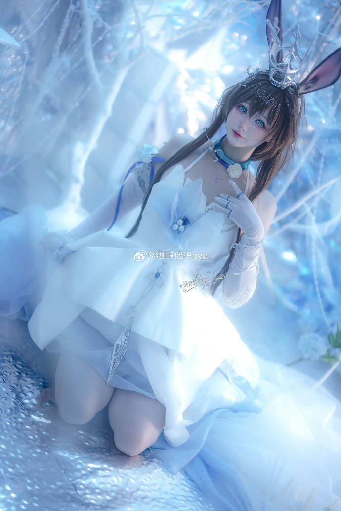 明日方舟超话## 阿米娅音律:促织📷@Zhyqzzzz 音律这套好美饭勺也太会 预览 4