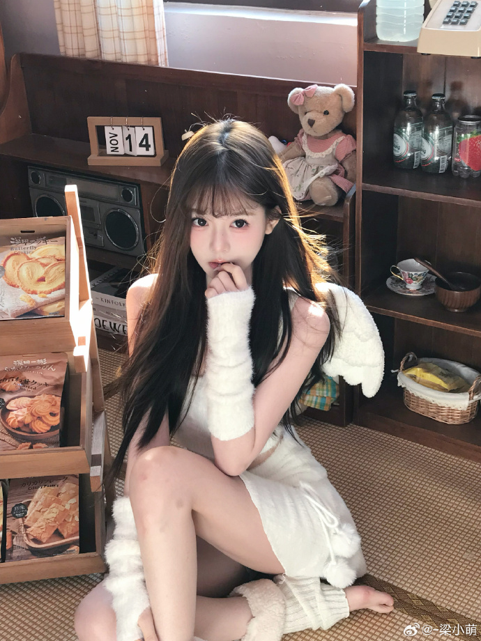 我保证我是天使👼🏻只是偶尔有点坏📷@卿葵  ####### ​ 预览 2