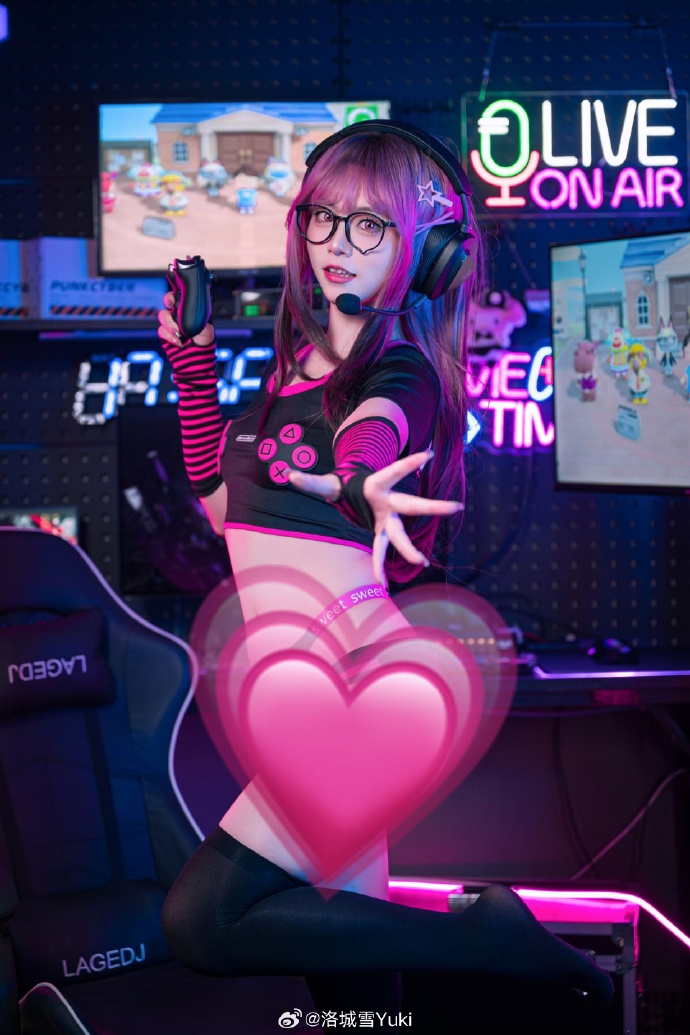 电玩少女（45p）🎮宅女的真实生活就是吃和玩~### 工资还没拿到，有条件的宝宝 预览 2