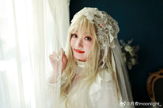 最近唯一的快乐大概就是拍了这套写真第一次玩洛丽塔 体验感特别好未精修就很喜欢 感 预览 3