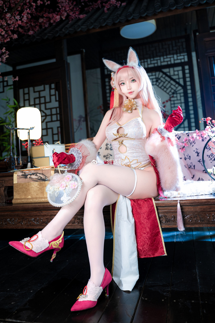 【碧蓝航线】花月「春意．月华盎然」旗袍cos“春节期间要摆在指挥室的花•要选哪一 预览 6