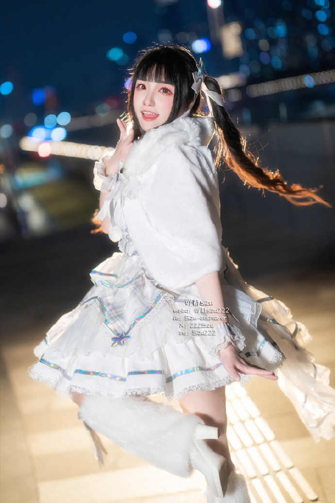## ❄️ 冬夜慢慢 ✨星光点点 🌟出镜：吖静sizu📷：@C-桃子 卷🌸揪2位 预览 5