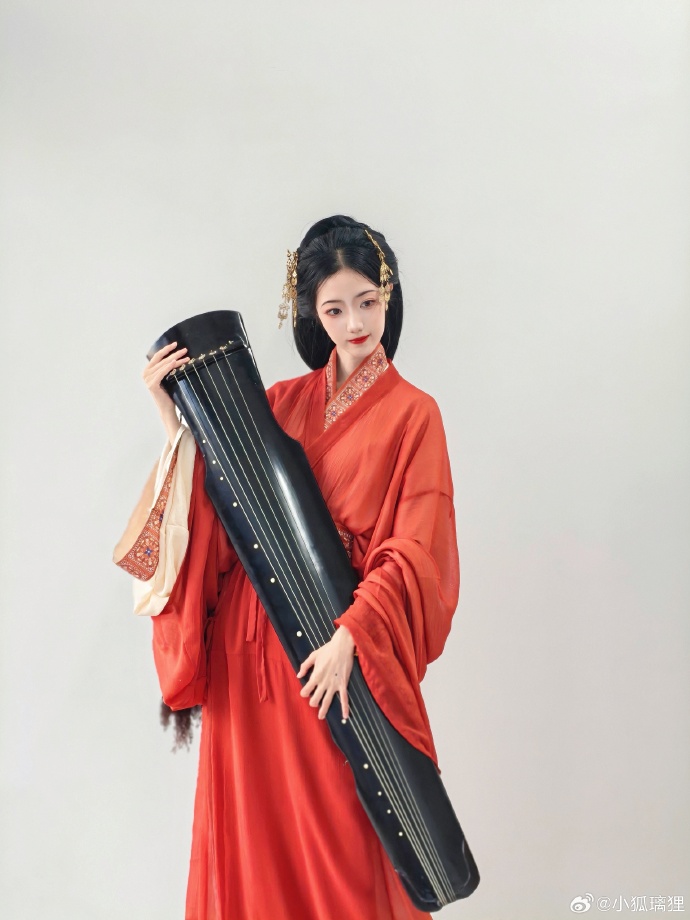 桃之夭夭，灼灼其华## ​ 预览 2