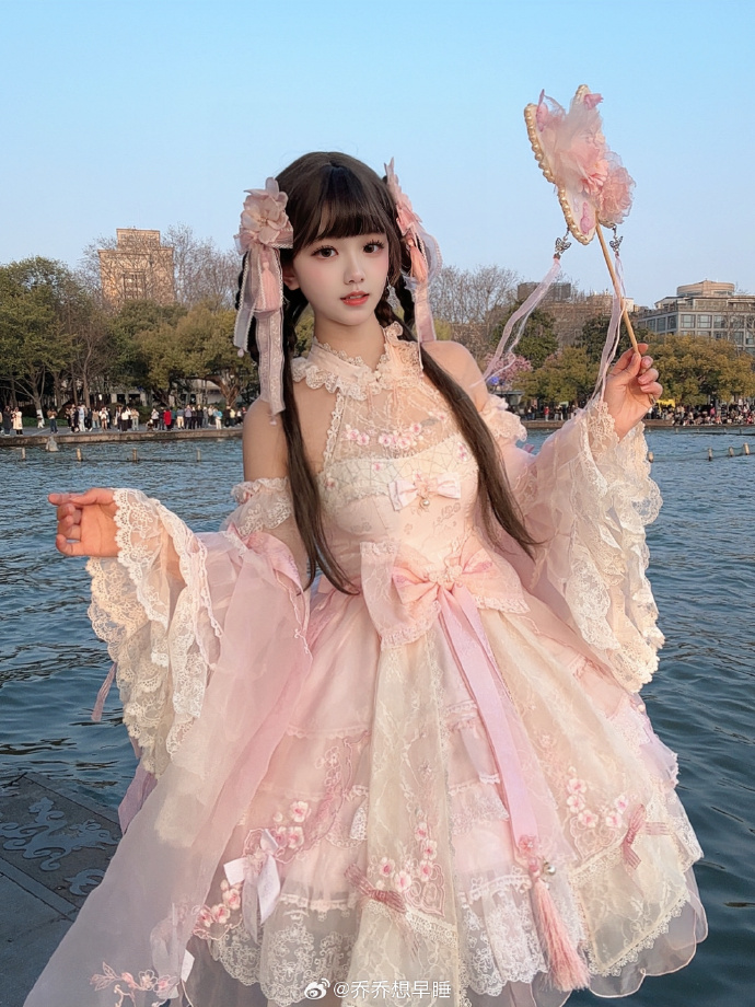正是江南好风景落花时节又逢君 ​ 预览 3