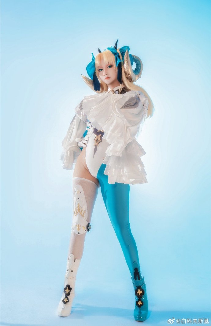 闪耀于终局宇宙的兽冠⭐艾蕾出镜：我摄影：赢铂棚@青山片场 ##### 2北京·尚 预览 6