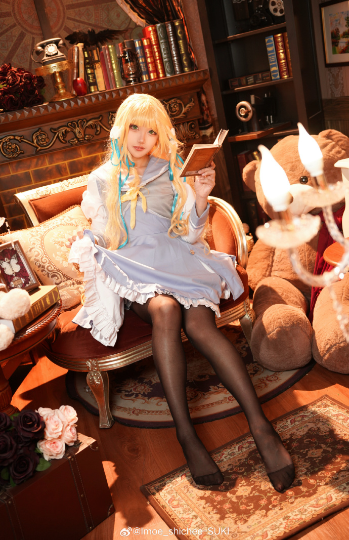 cosplay超话## “今晚的月色……刚刚好呢。”琉璃也是因为寂寞，才来到这 预览 6