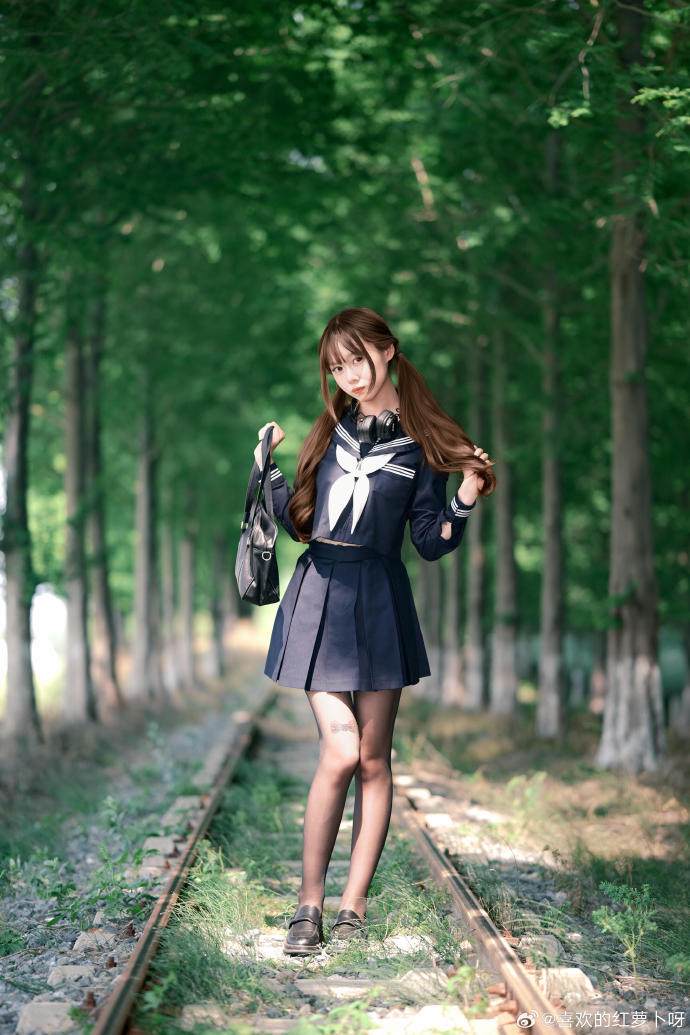 JK与铁轨~ ​