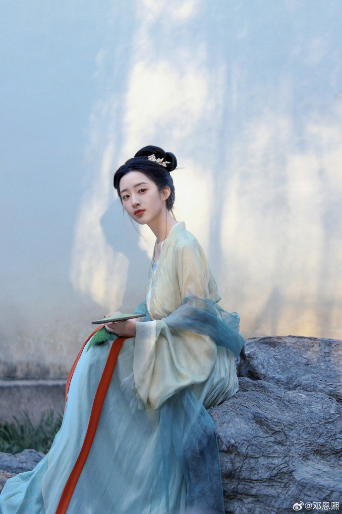 无刘海很好啊剧里宋制都不如恩熙写真这套清新婉约 ​ 预览 4