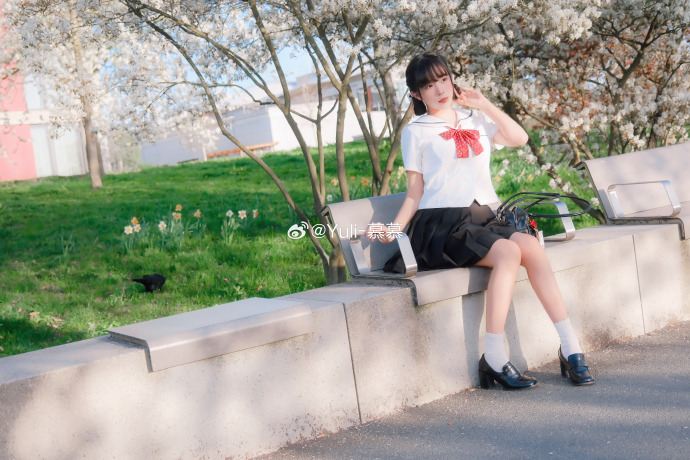 和我约会吧。📷@小菜菜籽w # ​ 预览 1
