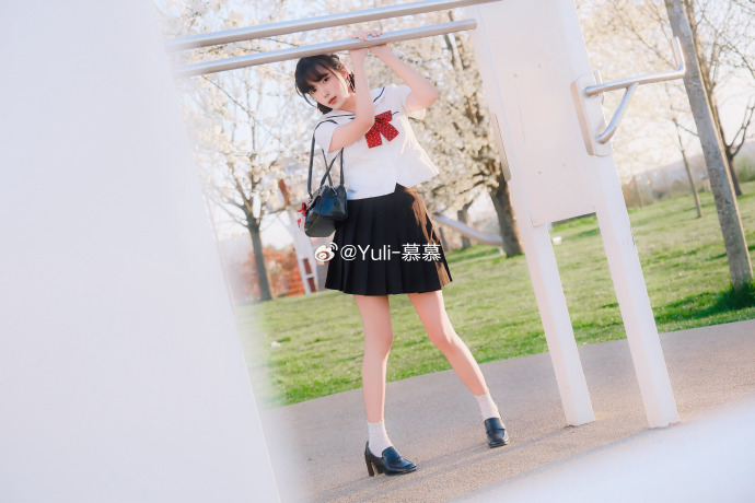 和我约会吧。📷@小菜菜籽w # ​ 预览 5