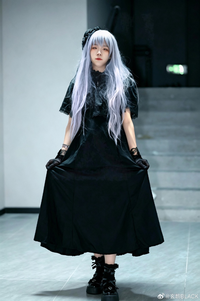 是独一无二的顶点”武邦O2.0 湊 友希那Cos正片-自设黑色lolita👗衣服 预览 2