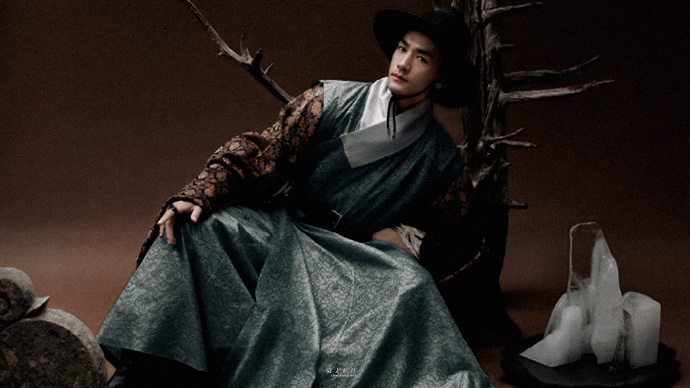 此沙超话 . # 20210902Mini时尚芭莎九月刊X此沙：华夏千年·汉服 预览 5