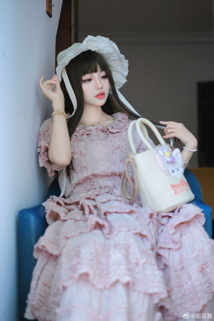 发一套比较日常的写真😘📷：@影修inShow_photo 👗：pinkhouse 预览 2