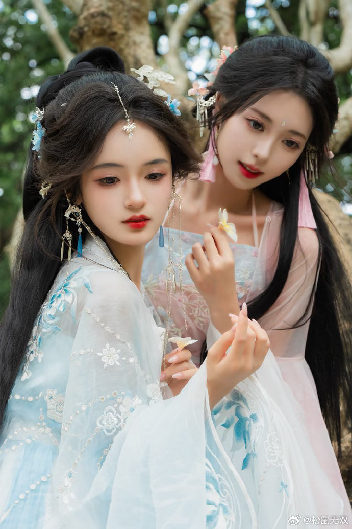 双姝出镜：柒柒&小十九📷：Sony a7m4 + 腾龙70-180mm f2.8 预览 4