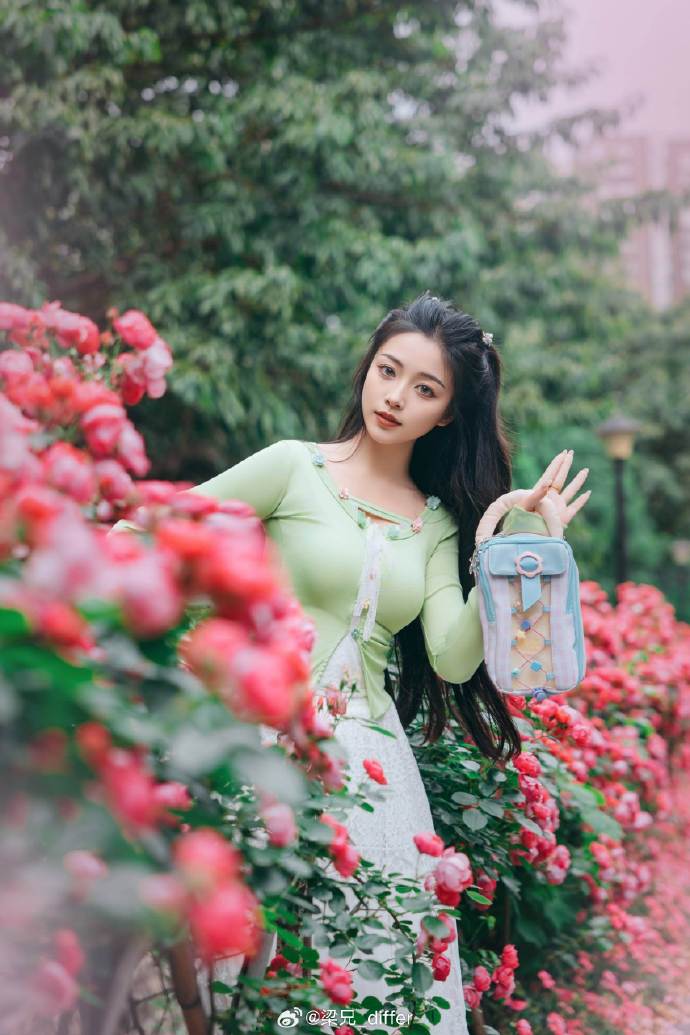 马上暑假了# ## ​ 预览 2