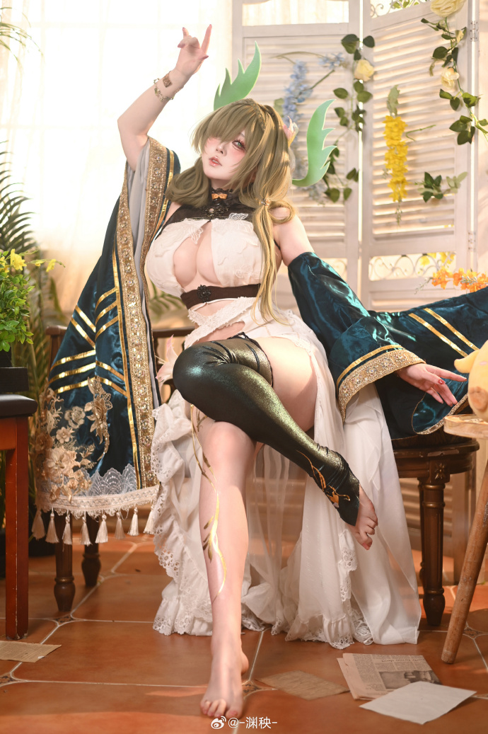 二次元cos大赏超话# # 🍀七省cos🍀🍀出镜：-渊秧-🍀摄影：@游雾化HU 预览 5