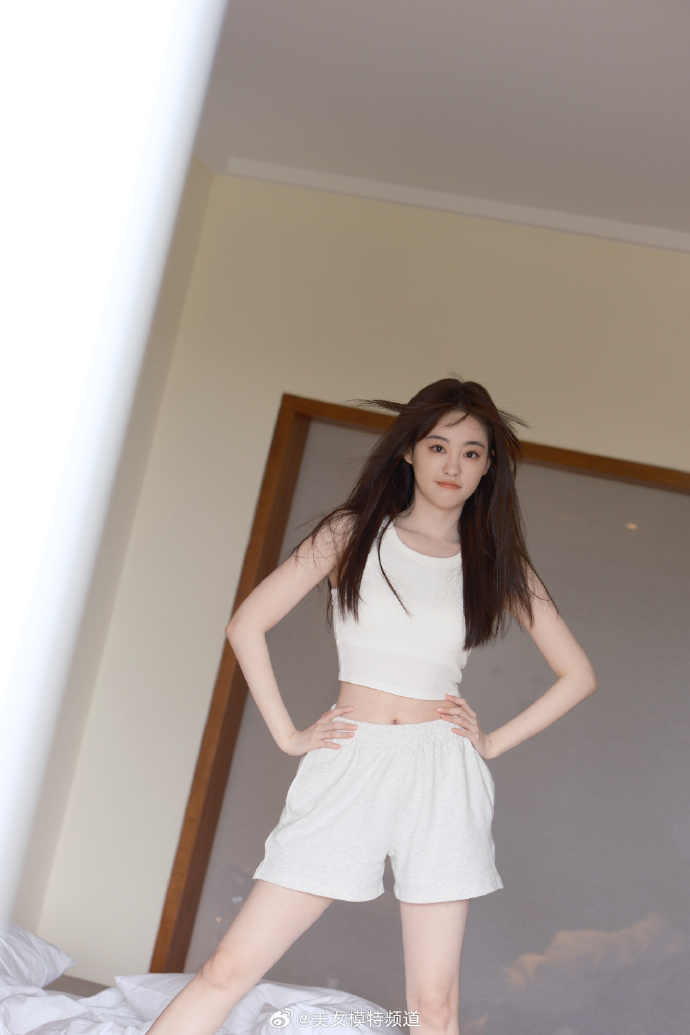 祝绪丹背心短裤甜美私服 ​ 预览 1