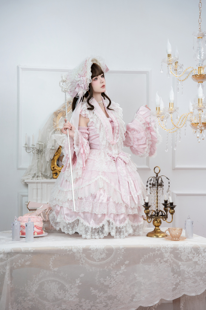 LOLITA超话 和你相比的话 宇宙很一般啊(-`ω´-｡）### ​ 预览 4