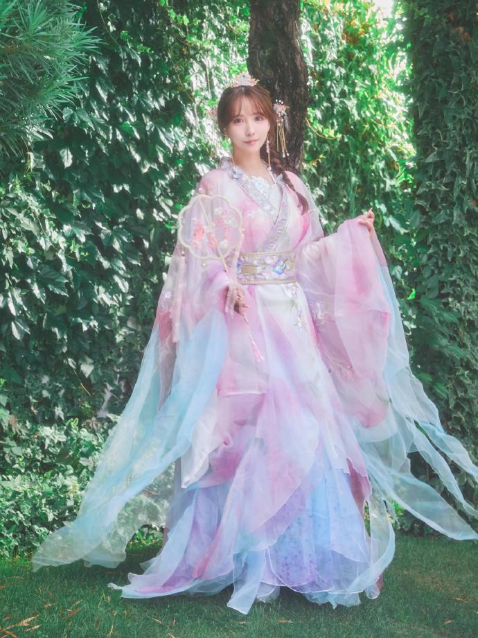 嗯，这汉服……就很优雅# ​ 预览 2