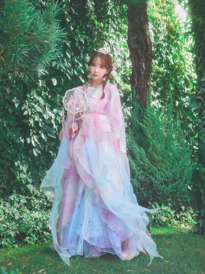 嗯，这汉服……就很优雅# ​ 预览 4