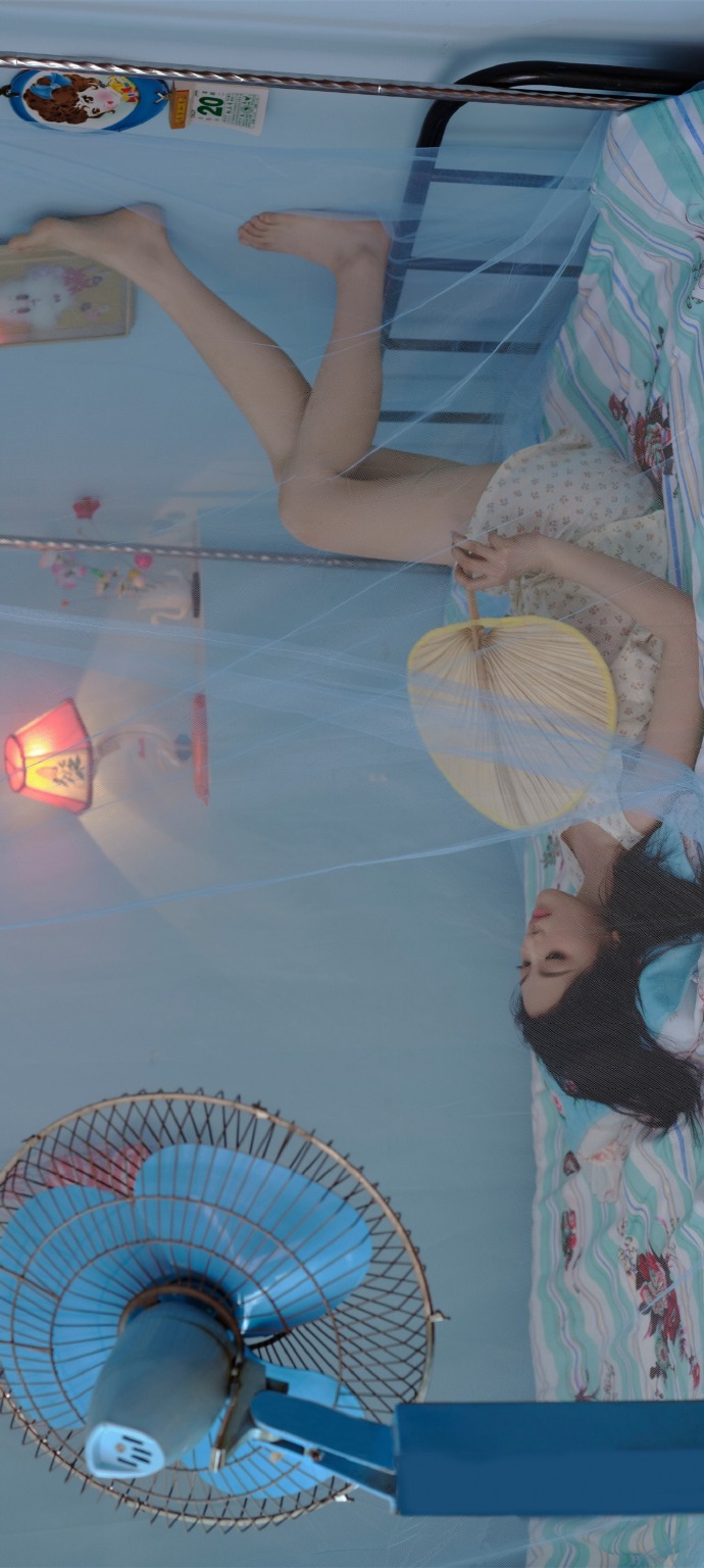 杨超越私服：锦鲤妹妹好温柔。剧版《喜剧之王》空降定档10月6日爱奇艺上线，她演的 预览 3