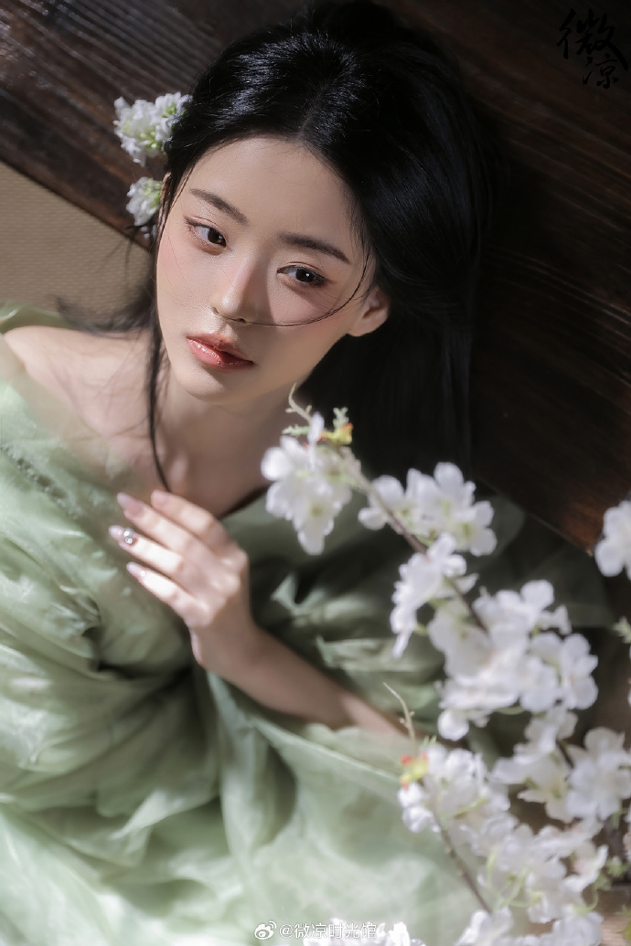 # “你的眉眼 如清风明月🍃” ​ 预览 2