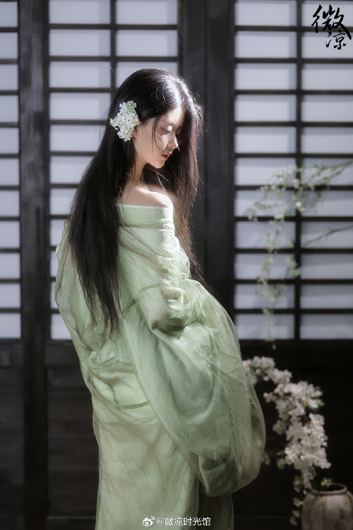 # “你的眉眼 如清风明月🍃” ​ 预览 6