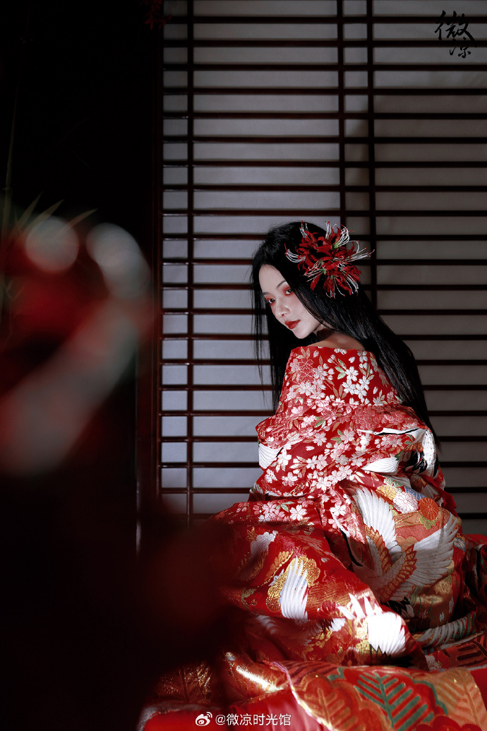 # 她是一株血色里的曼珠沙华🥀 ​ 预览 2