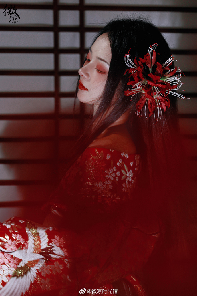 # 她是一株血色里的曼珠沙华🥀 ​ 预览 5
