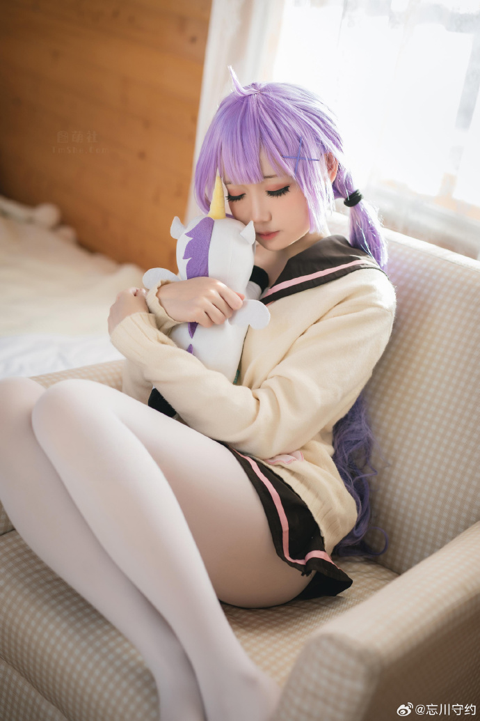 焖焖碳 独角兽JK制服白丝～ ​ 预览 3