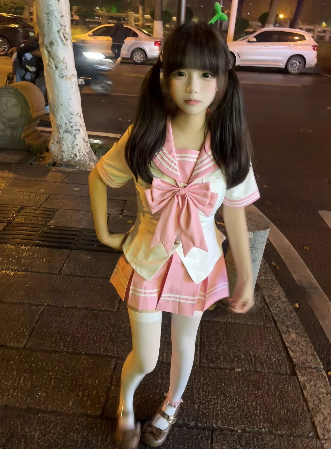 夜逛穿JK也太有氛围感了吧 预览 2