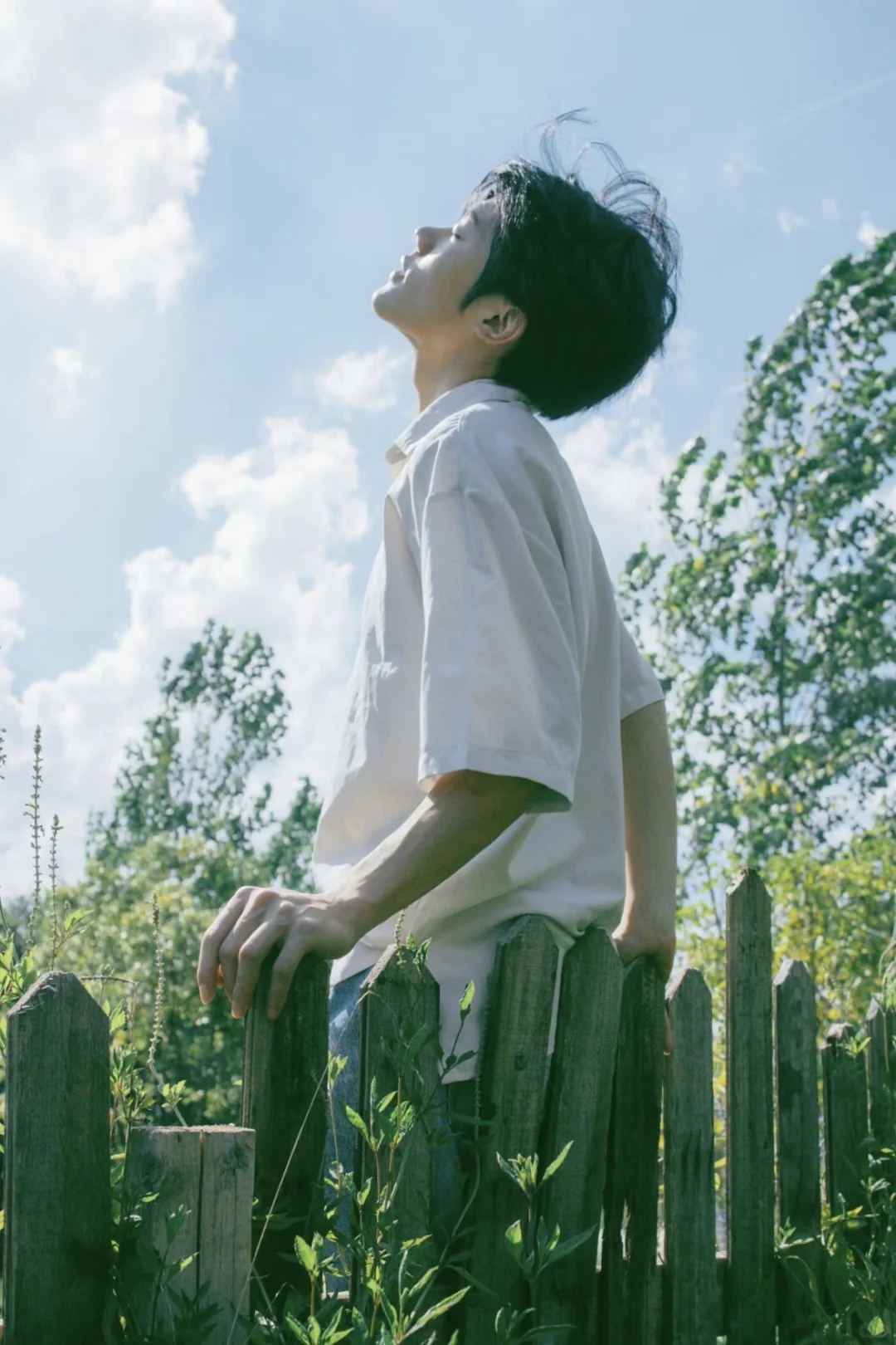 夏日少年感拍照动作